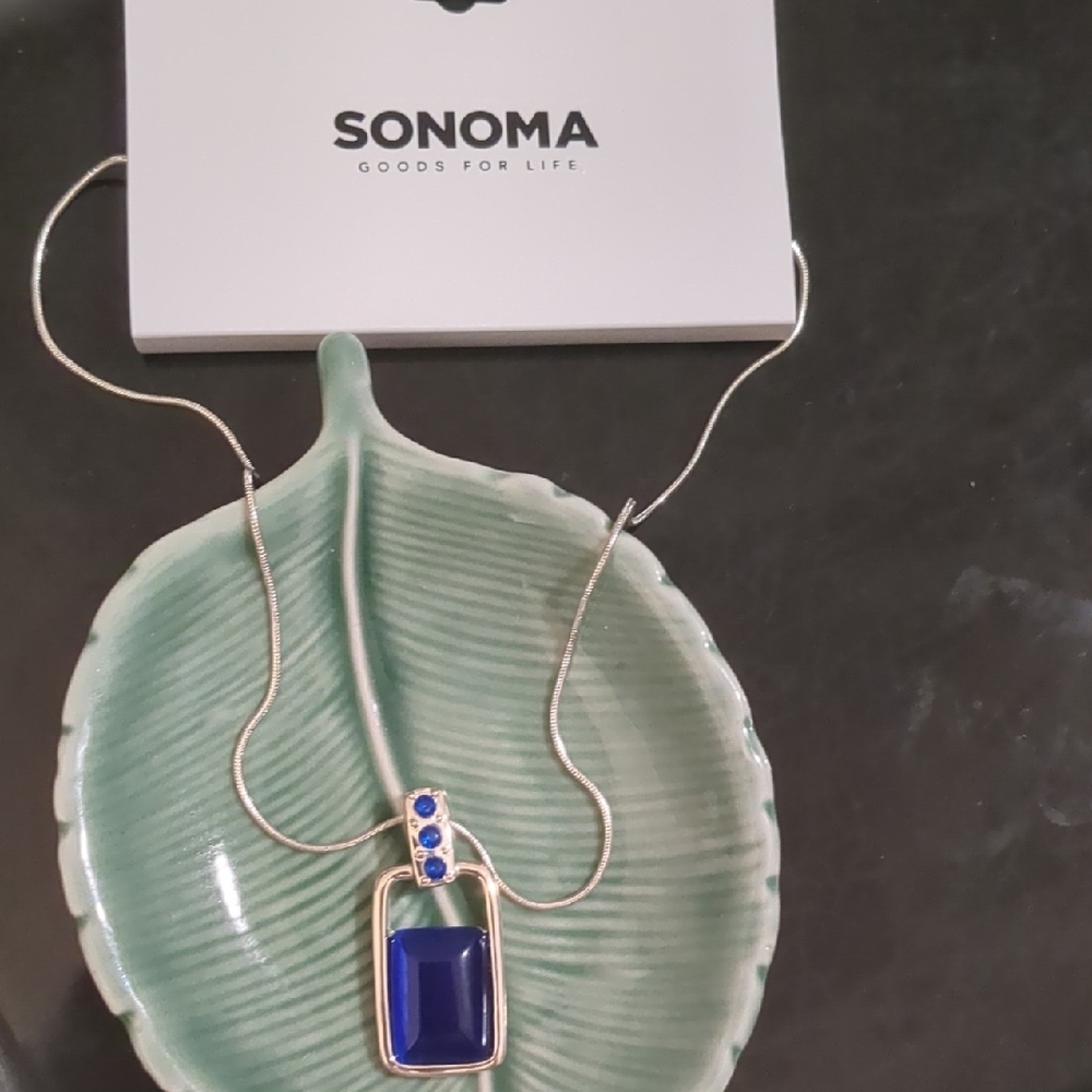 Dark Blue Gem Necklace